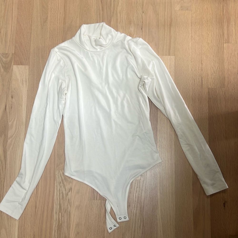 Abercrombie cream size xs bodysuit
